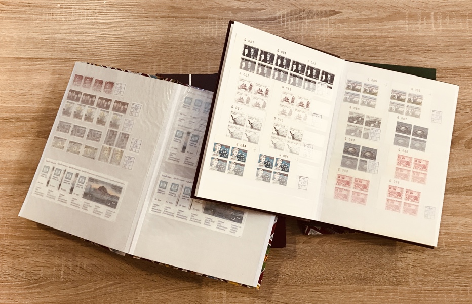 Frimærker: 9 mapper, 4 blokke, 4 blokke (marginal) m. Grønland