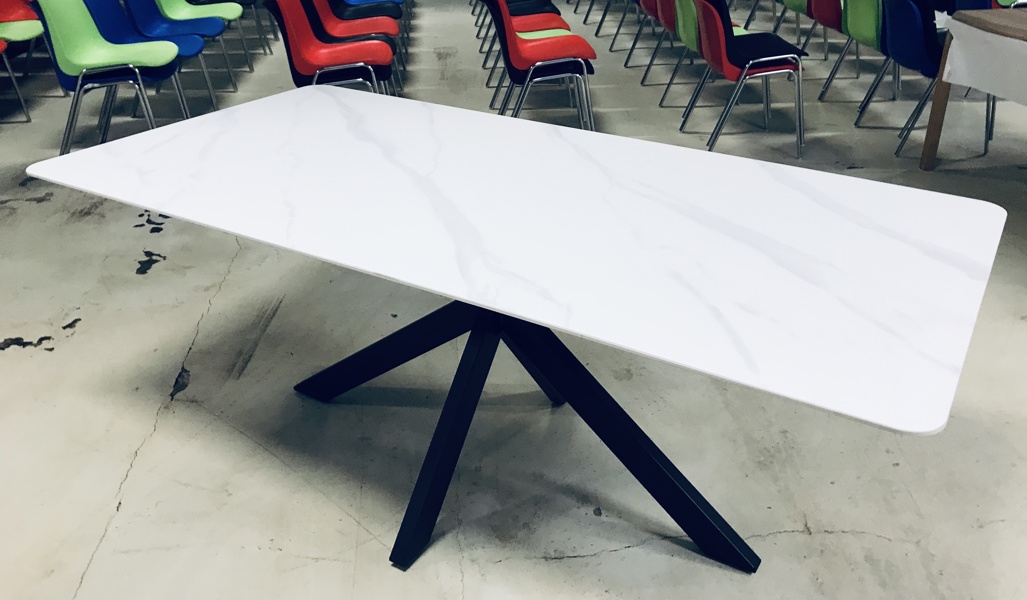 +M: Heaven spisebord m. lys keramisk bordplade (hvid marmor), fremstillet hos Langfang Furniture