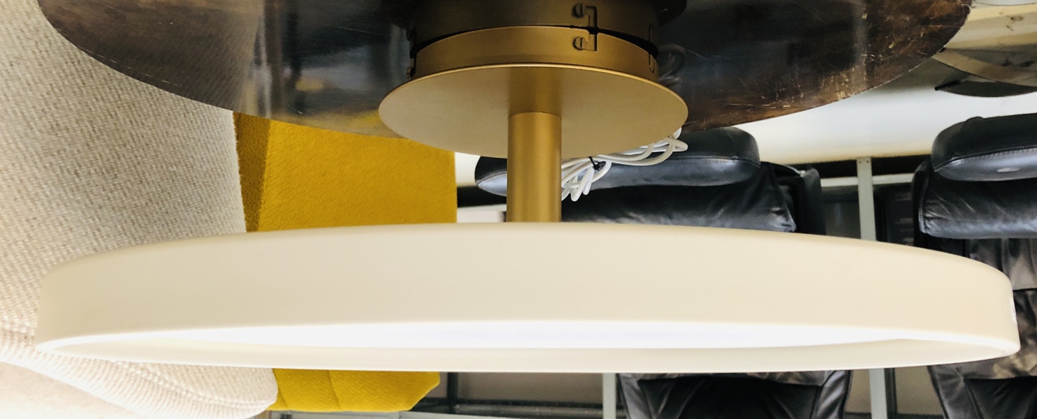 +M: Umage Asteria Up loftlampe (60cm), formgivet af Søren Ravn Christensen