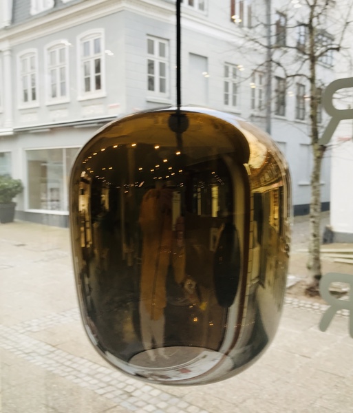 +M: Frandsen Ombre pendellampe (25cm), designet af Toni Rie