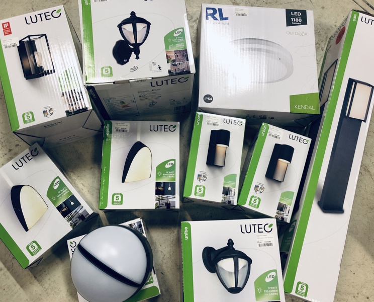 +M: Parti Luteq væg- loft- og pullertlamper (10 enheder) 