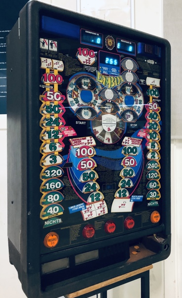 Original 'Goldmint Lambada' spillesmakine/enarmet tyveknægt fremstillet ved NSM-Löwen Play, 1994