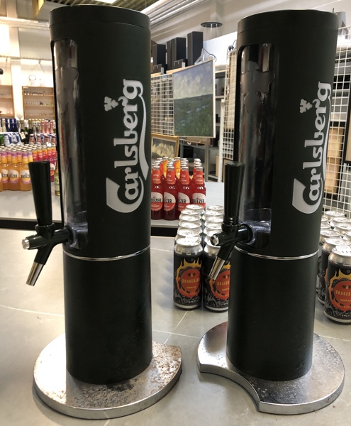 +M: 2 Carlsberg øltårne (3 liter)