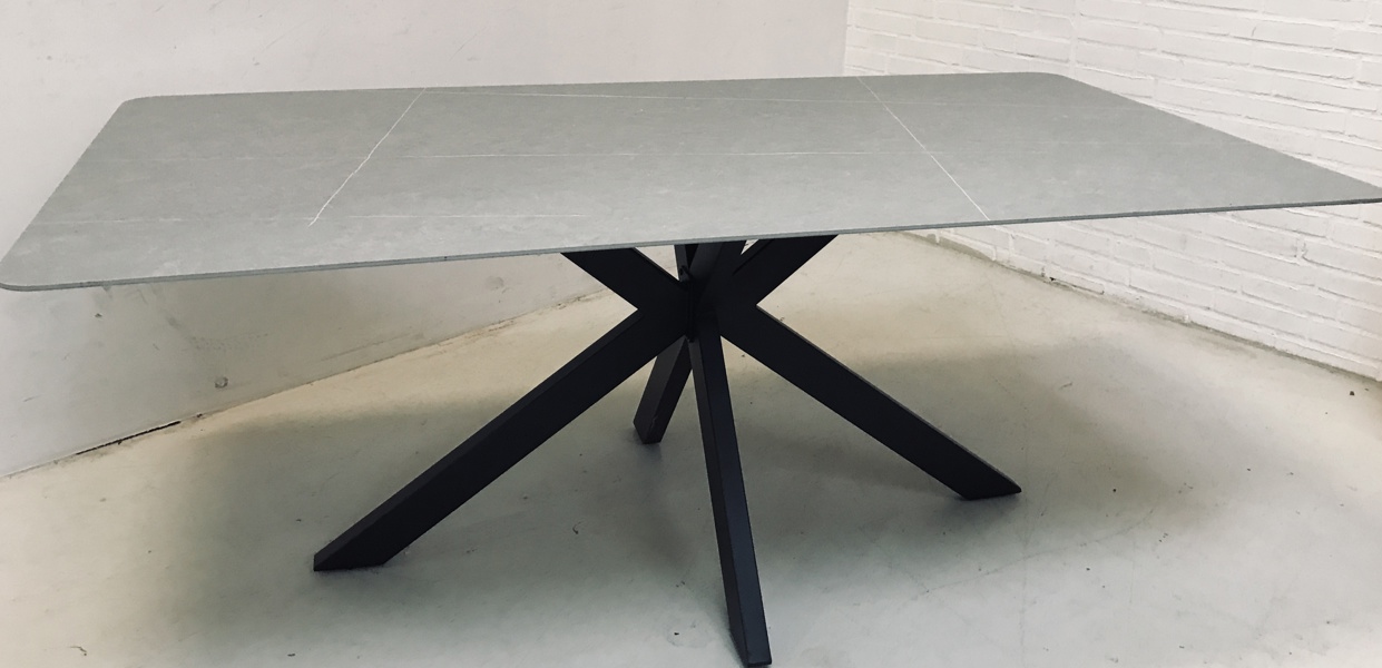 +M: Heaven spisebord m. lys keramisk bordplade (hvid marmor), fremstillet hos Lexpo Living