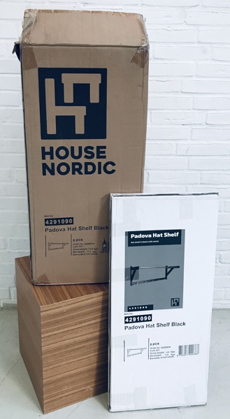 +M: 6 Padova knagerække udført i sort poppeltræ og stål, fremstillet hos House Nordic