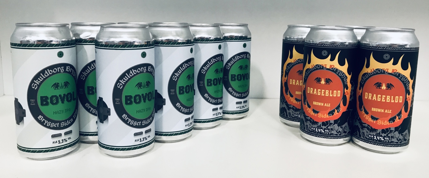 +M: 12 Skuldborg Bryghus øl (44cl): 8 stk. Bøvøl (Hazy IPA) samt 4 Drageblod (Brown Ale)