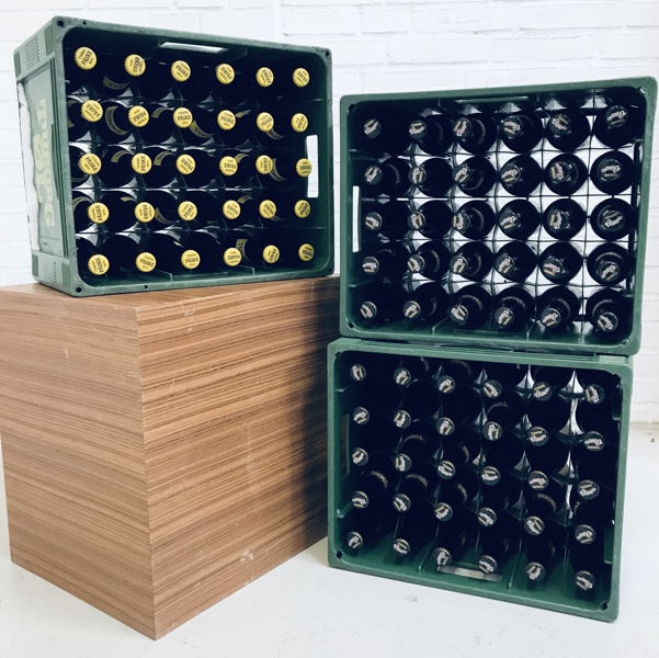 +M: 3 Kasser Tuborg - bestående af 2 kasser Tuborg Classic (33 cl / 60 enheder) samt 1 kasse Tuborg Påskebryg (33 cl / 30 enheder)