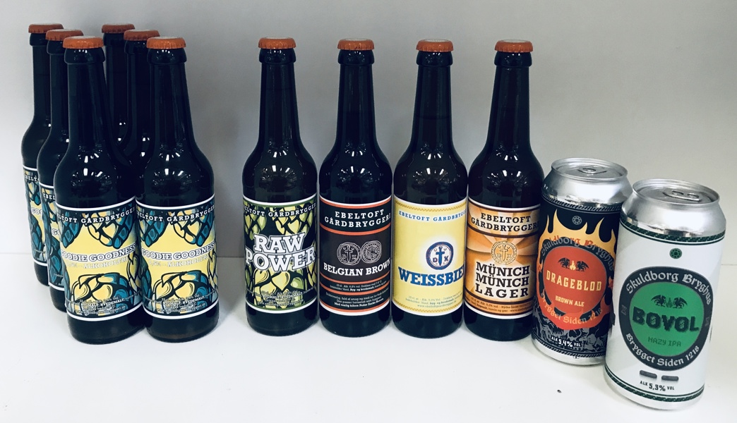 +M: Parti blandet specialøl fra Ebeltoft Gårdbryggeri samt Skuldborg Bryghus (12 enheder) - herunder Weissbier, Belgien Brown samt Bøvøl 