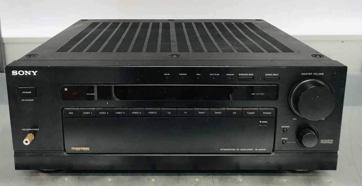 Sony TA-AV670 Integrated AV forstærker 