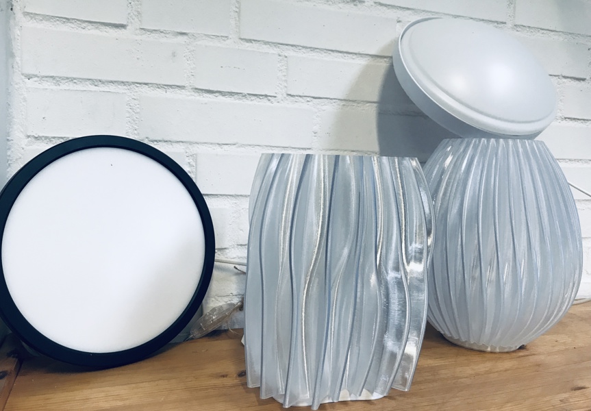 +M: Samling af lamper (nye/udstillingsmodeller): Philips MyCreation 3D Quartz bordampe, Philips MyCreation 3D Quartz bordlampe (WH401), Philips 3D (Leaf) væglampe samt Philips Ceiling Luminaire