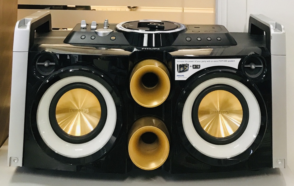 Philips FWP1000/05 Boombox m. USB/AUX/AM-FM/MIC1-2 samt IPHONE/IPOD dock og fjernbetjening