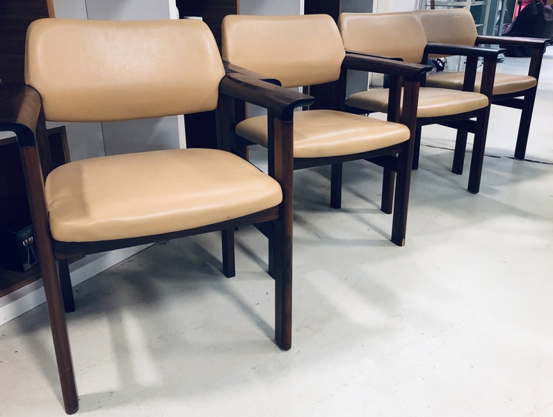 4 Arne Vodder (1916-2009) armstole af palisander, fremstillet ved Sibast Furniture