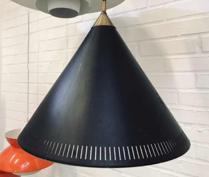 Bent Karlby 'Kegle' pendel, Fremstillet ved LYFA