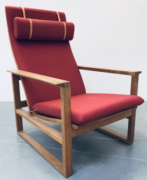 Børge Mogensen (1914-1972) Slædestol | 2254 arm-/lænestol m. skammel, fremstillet ved Fredericia Furniture
