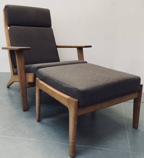 Hans J. Wegner (1914-2007) GE-290A loungestol m. skammel, fremstillet ved Getama