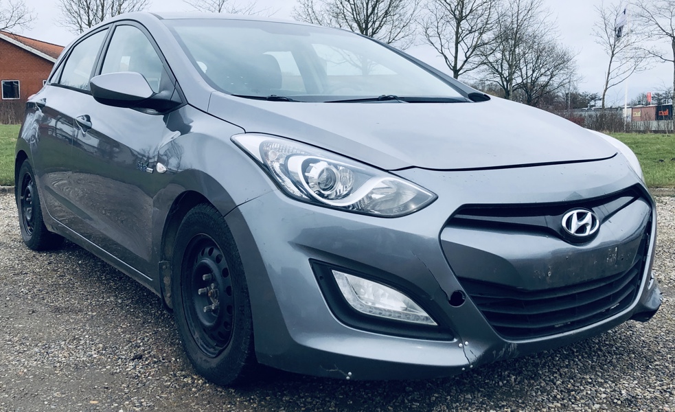 +M: Hyundai I30 1.6 Crdi 5 Dørs Mpv (2013) - Stel.: TMAD251UAEJ088968