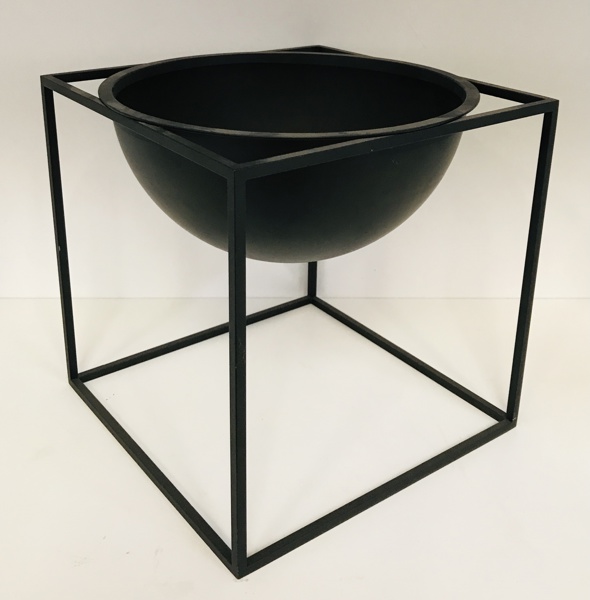 +M: Mogens Lassen (1901-1987) Kubus Bowl (sort) for Audo Copenhagen (Å 2026-0750)