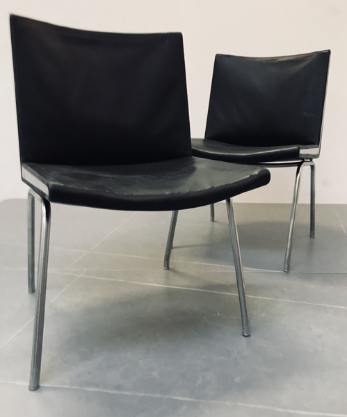 2 Hans J. Wegner (1914-2007) CH401 | Lufthavnsstole, fremstillet Carl Hansen & Søn
