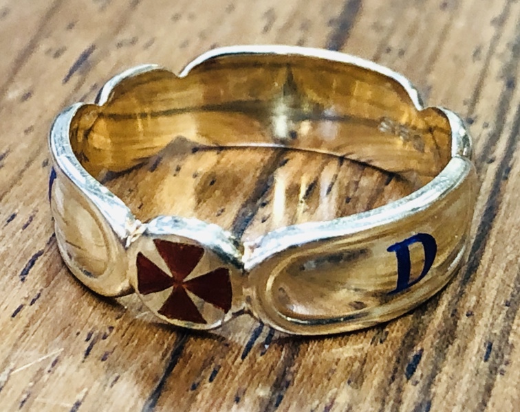 Guld: Frimurer 8. grads ring udført i 14kt./585, fremstillet ved Valdemar Aage Lind, Horsens