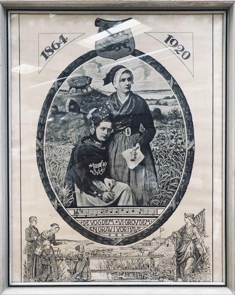 Historisk mindetryk med titlen "De sønderjyske Piger", originalt udgivet Hus og Hjems forlag i anledning af Genforeningen i 1920.