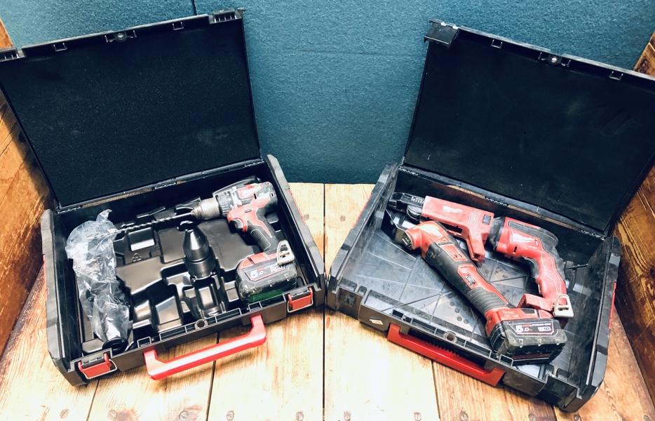 +M: Milwaukee (akku): M18 CBLPD slagboremaskine, M18 BMT multicutter, M18 FG gipsskruemaskine samt 2 stk. 5.0 Ah batterier