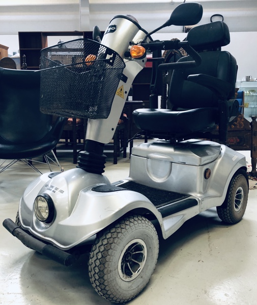 Easy Goo Jupiter L4B 4-hjulet elscooter m. tilhørende nøgle og lader