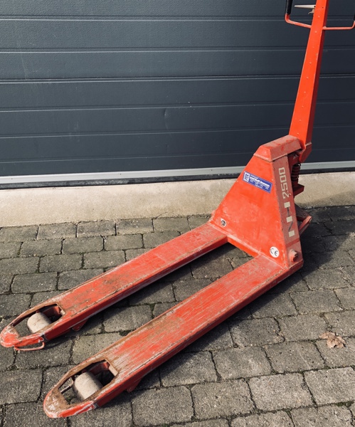 +M: NH 2500 palleløfter