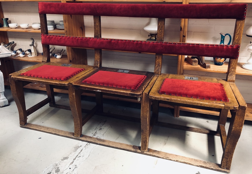 Antik original teaterbænk (renoveret) - ifølge tidligere ejer stammer bænken fra et teater på Frederiksberg