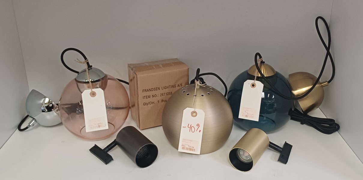 +M: Parti LED spotlys og pendler - herunder Frandsen Ball Pendel i messing (6 enheder) - heriblandt mærkerne Frandsen Lighting, Antidark og Halo Design