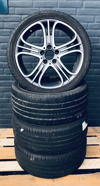 4 Alufælge (18") m. 2 stk. Austone Athem samt 2 stk. Barum Bravuris sommerdæk (225/40/R18)