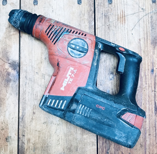 Hilti (Akku) TE 7-A pneumatisk borehammer m. 36V 3.9 Ah Li-ion batteri