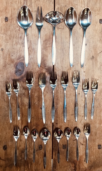 Samling af dansk sølvbestik (plet) - model Alexia fra Dansk Krone Sølv DGS (22 enheder)