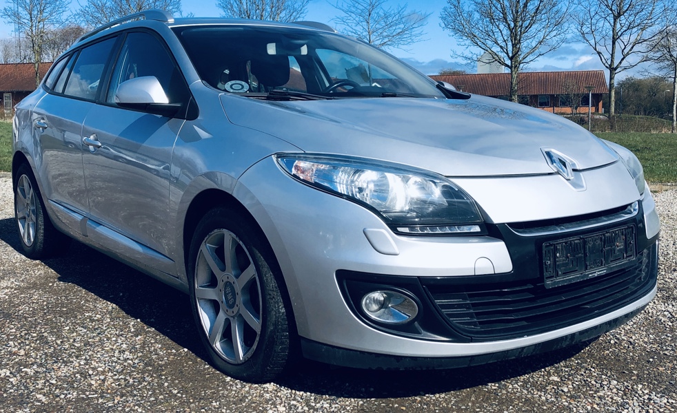 +M: Renault 1.5 Dci Esm 110 Sport Tourer (2013) - Stel.: VF1KZ140648528822