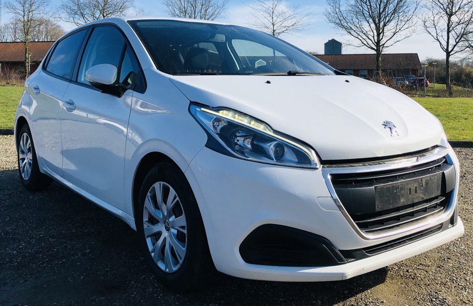 +M: Peugeot 208 1.6 BlueHDI 100Hk 5D (2017) - Stel.: VF3CCBHY6HT032424