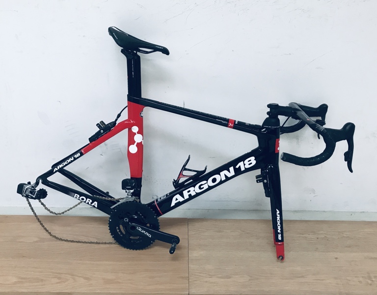 +M: Argon 18 Nitrogen Pro racercykel stel m. carbonstel, elektronisk gearskifte og carbon Aero AHB 5000 styr (Å 2026-0767)