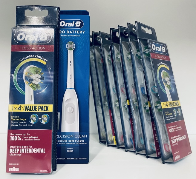 Oral-B Precision Clean el-tandbørste samt 8 stk. 4-pack Oral-B Floss Action børstehoveder (P 259/24)