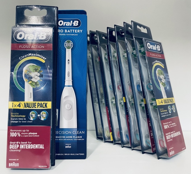 Oral-B Precision Clean el-tandbørste samt 8 stk. 4-pack Oral-B Floss Action børstehoveder (P 259/24)