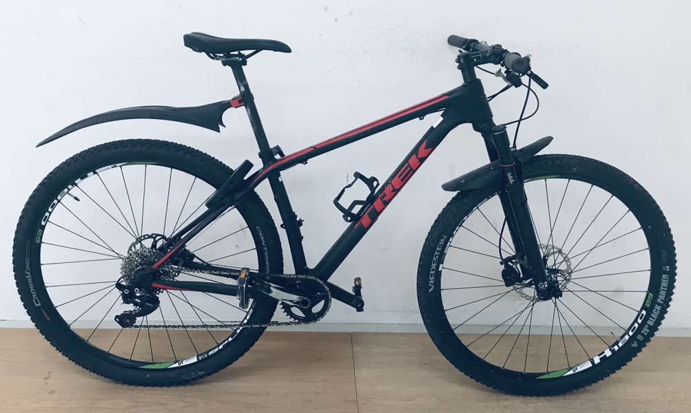 +M: Trek Superfly mountainbike (Å 2025-0200)