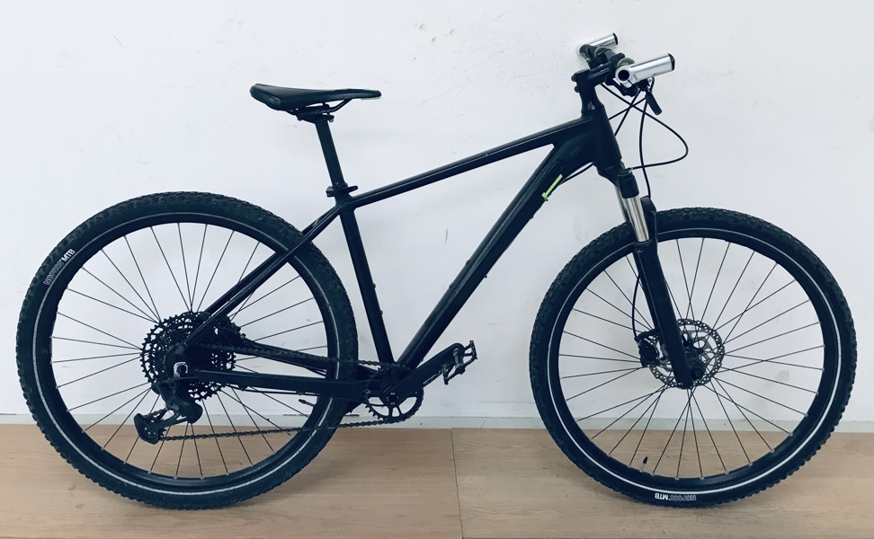 +M: Cube Acid HPA mountainbike (R 2025-0340)