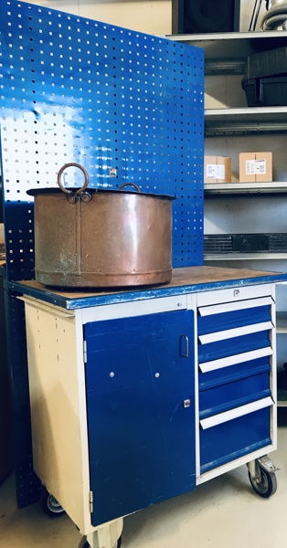 Værktøjsvogn m. skab og 5 skuffer samt Kettler værktøjstavle 