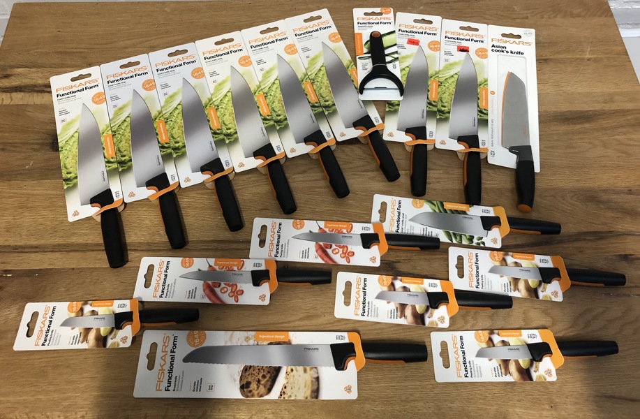 18 Fiskars Functionel Form knive - beskrivelse (*2) - (P 308, 309, 310, 311, 312, 313, 315, 316, 317, 318, 320, 319/24)