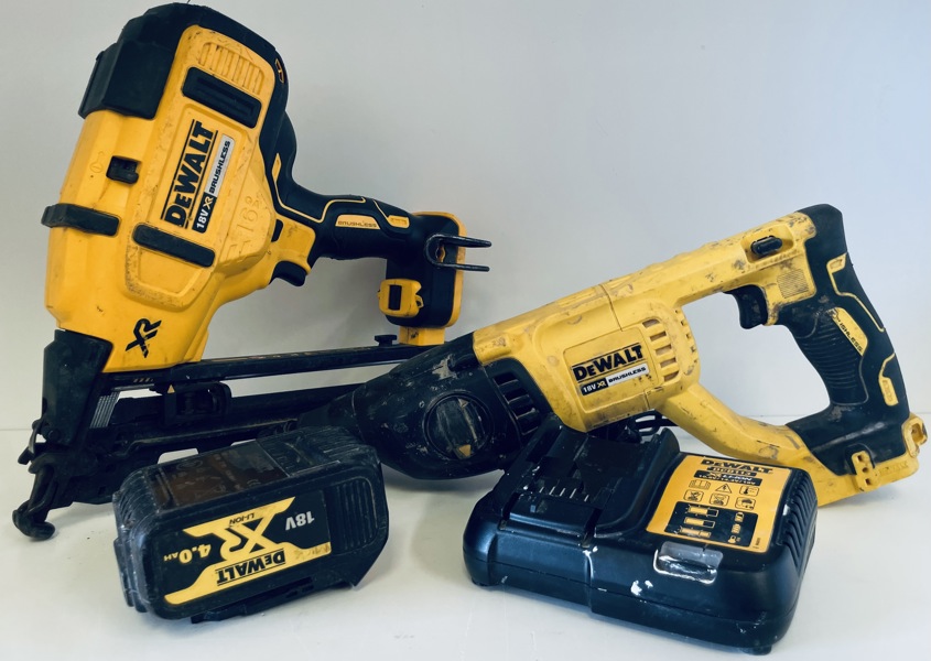 DeWalt (akku): DCN660 dykkerpistol, DCH133 bajonetsav, DCB113 lader samt 18v XR 4,0Ah batteri (Å 2026-0783)