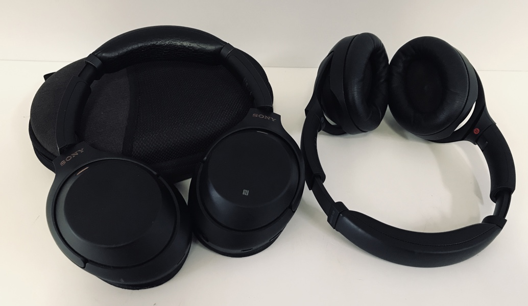 +M: Sony WH-1000X M4 Over-Ear Bluetooth hovedtelefoner samt Sony WH-1000X M3 Over-Ear Bluetooth NFC hovedtelefoner m. tilhørende etui (B 612, 774/25)