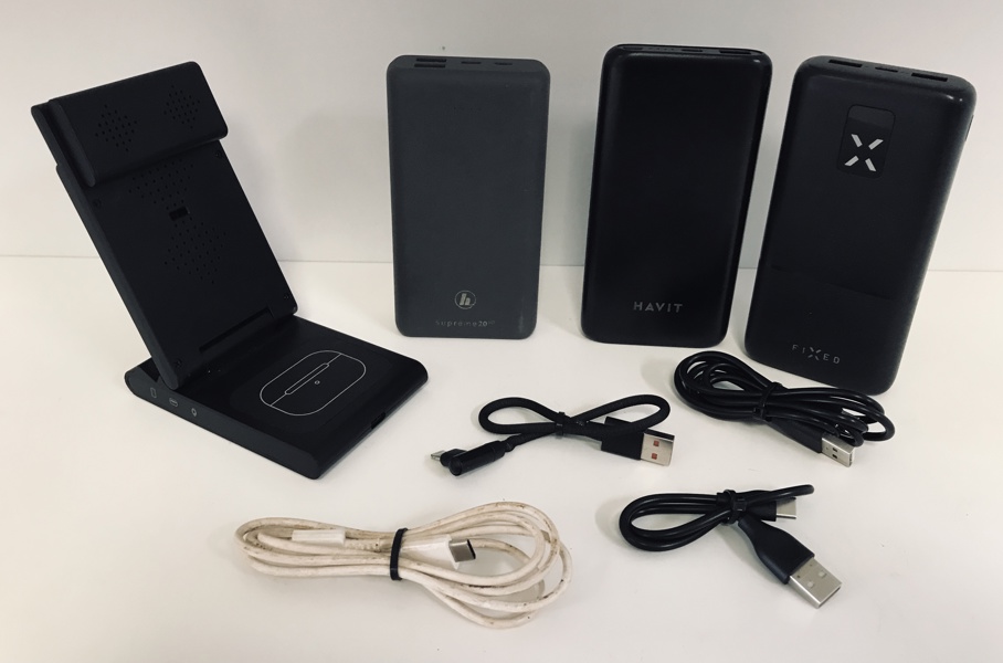 +M: Hama Supreme 20HD Powerbank (20.000mAh), FIXED Zen Powerbank (20000mAh), HAVIT PB20A Powerbank (10.000 mAh) samt X1 3-i-1 sammenklappelig trådløs oplader (B 630, 679, 781/25) 