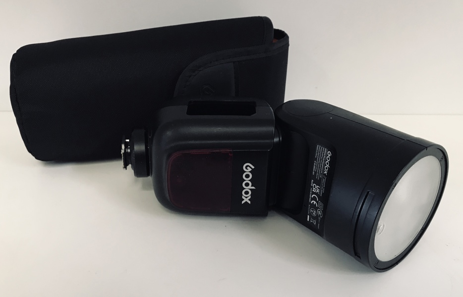 +M: Godox V1 Speedlight blitz - Sony (B 8/26)