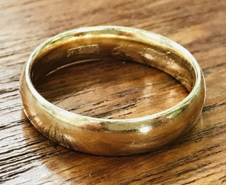 Guld: Erik Graugaard ring udført i 14kt/585 ()