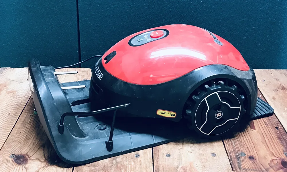 Robomow RX12u Robotplæneklipper m. CBS01 opladerdok 