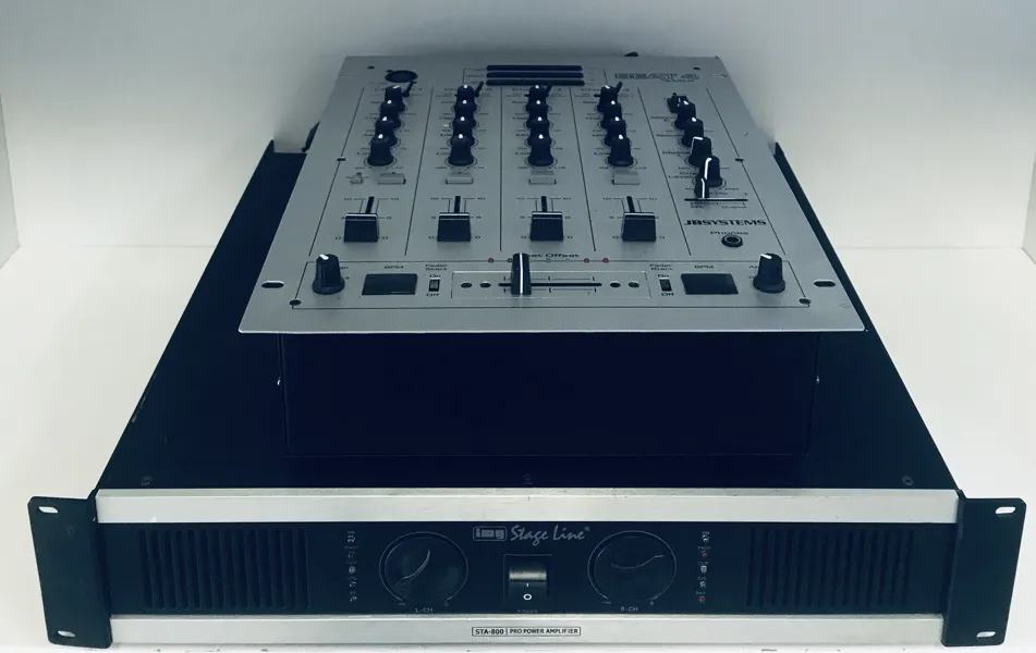 Parti lyd: IMG Stage Line STA-800 Pro Power forstærker samt JBS System Beats MKs 4 DJ-Mixer
