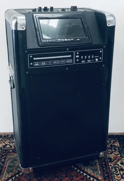 Rockstar GLI PRO transportabel højttaler med dvd-afspiller, skærm, fjernbetjening samt 2 stk. tilhørende mikrofoner. 