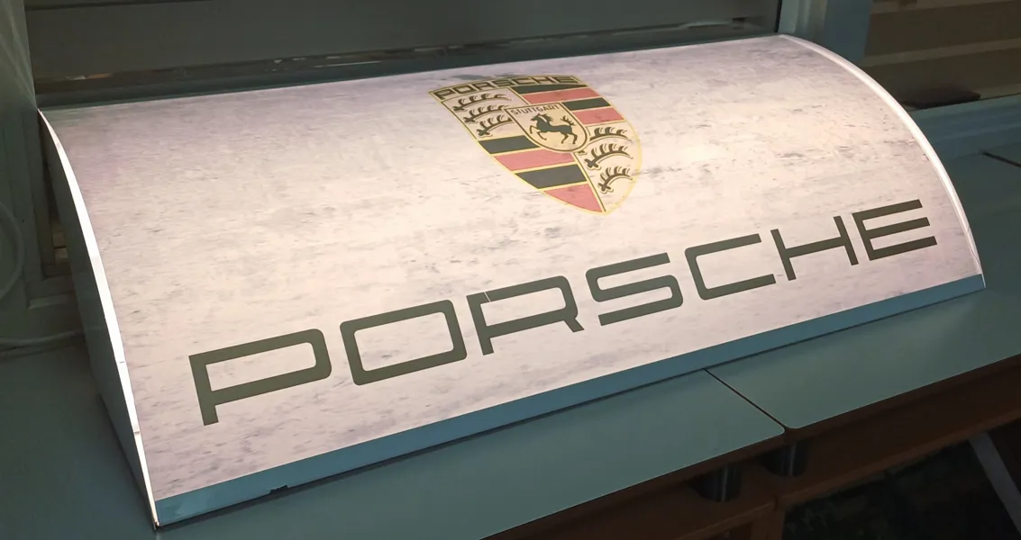 Porche reklameskilt m. lys (91X43cm)